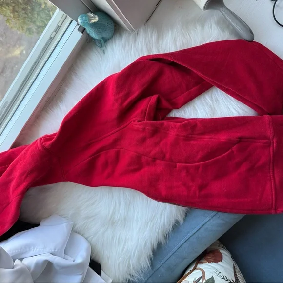 Lululemon scuba Vibrant Red Jacket - Picture 2 of 3